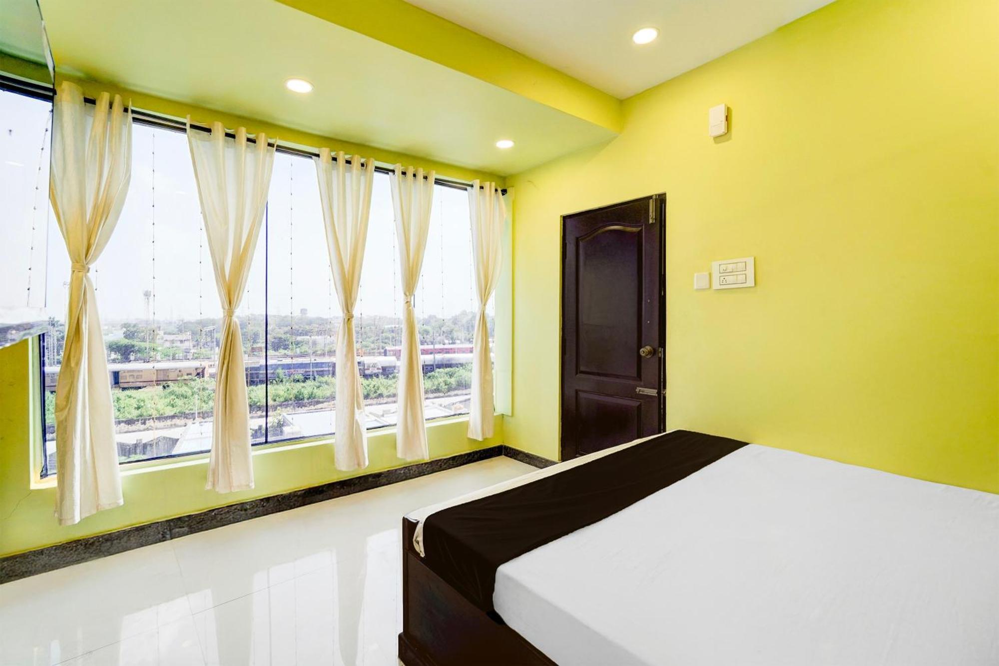 Hotel O Sr Residency ตีรูปาติ ภายนอก รูปภาพ