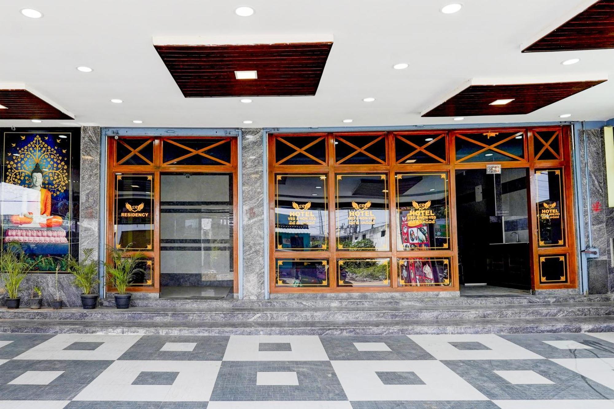 Hotel O Sr Residency ตีรูปาติ ภายนอก รูปภาพ
